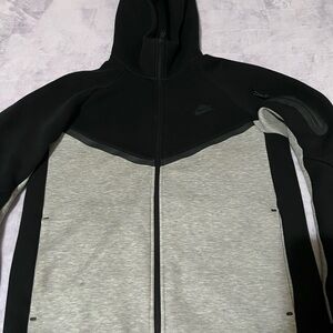 Nike Men's Black and Gray Performance Jacket